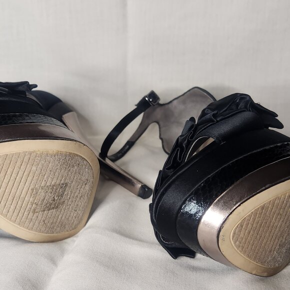 Bebe - Picture 4 of 5